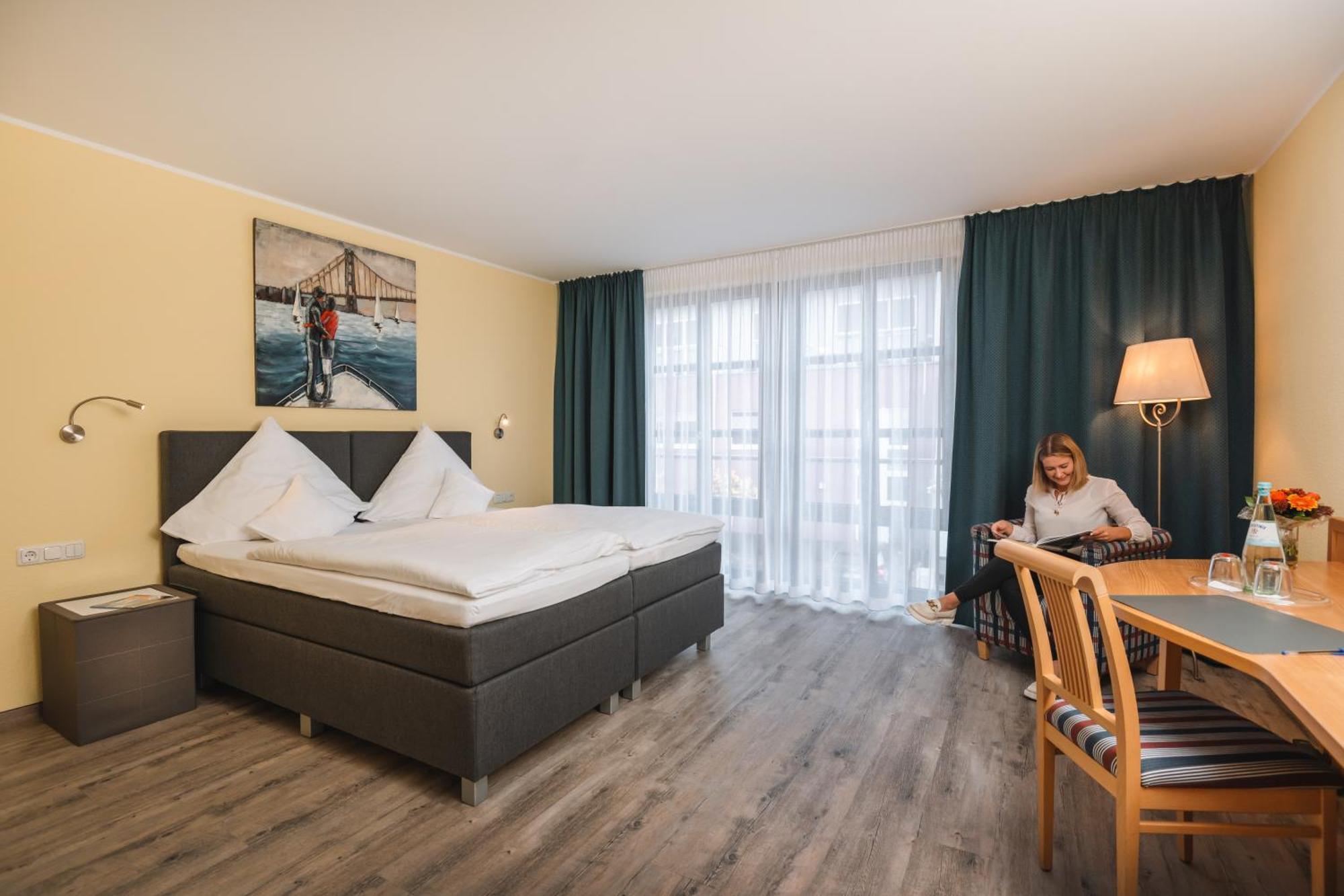 Hotel Am Park Хюккельхофен Экстерьер фото